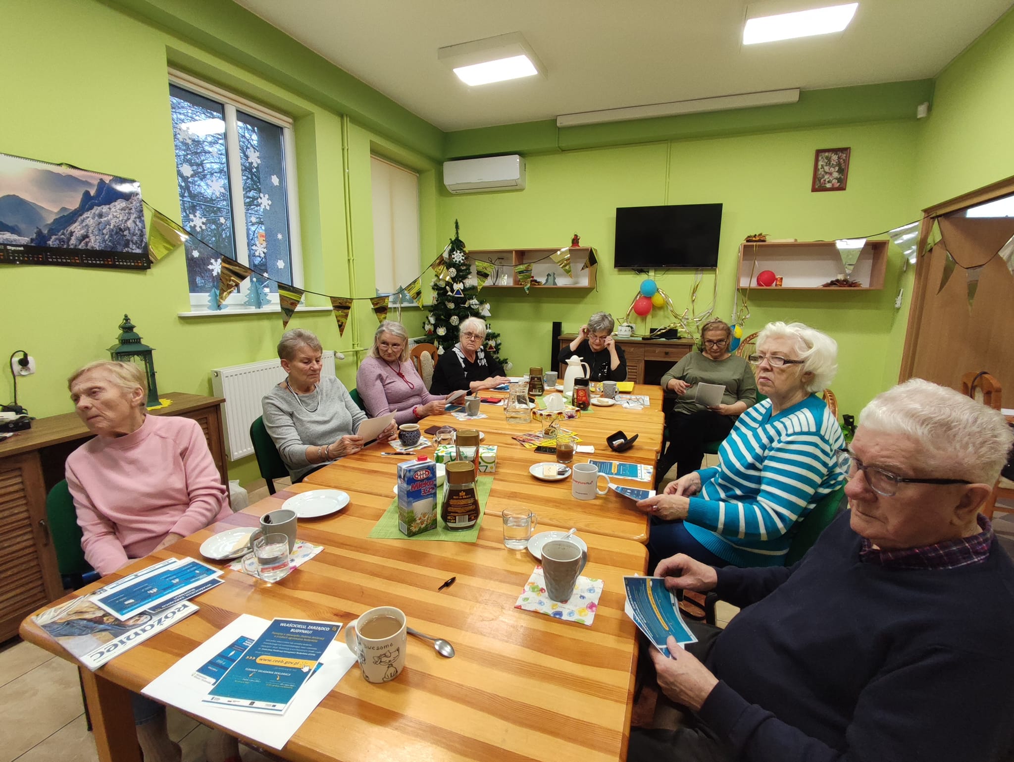 Ilustracja do informacji: Pomagamy Seniorom - spotkanie z pracownikiem OPS w Zbąszynku